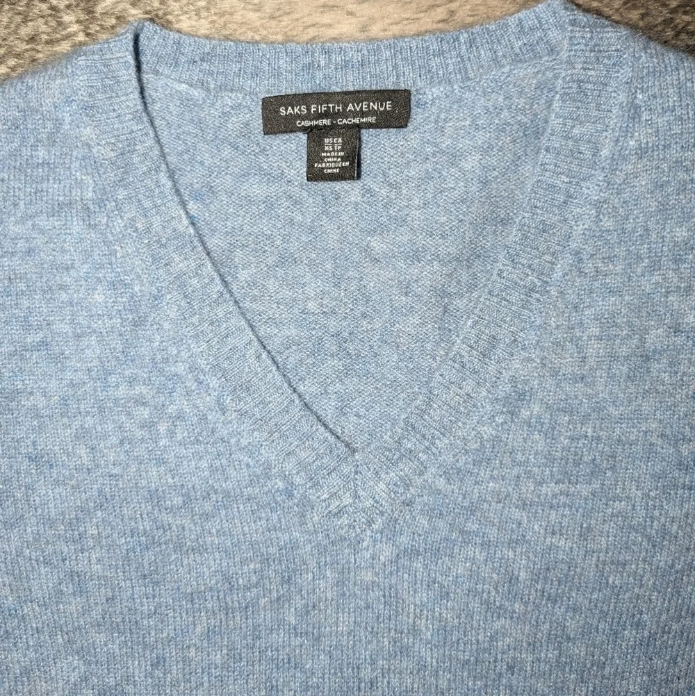 Saks Fifth Avenue Cashmere V Neck Sweater Blue Women's XS